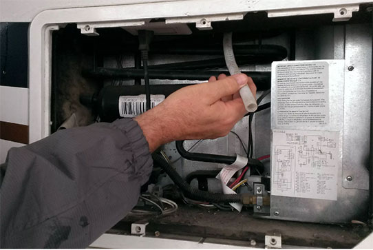 Прочистка слива (дренаж) холодильника в Протвино